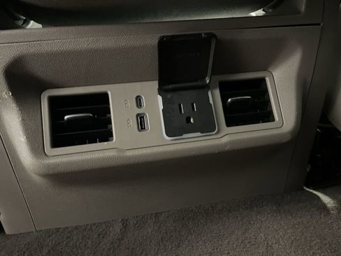 Used 2024 Chevrolet Silverado 2500 LTZ image 30