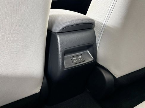 Certified 2023 Toyota Corolla LE FWD image 31