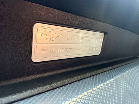 Used 2017 Ford Mustang GT Premium w/ Equipment Group 401A RWD image 25