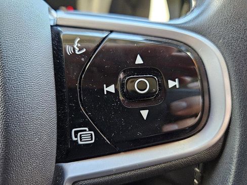 Used 2022 Volvo XC60 B5 Inscription w/ Advanced Package image 30