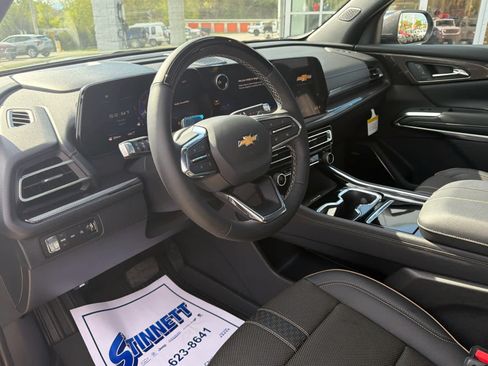New 2026 Chevrolet Traverse High Country w/ LPO, Floor Liner Package AWD/4WD image 16