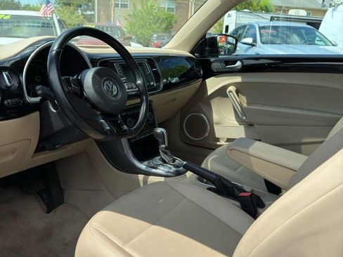 Used 2017 Volkswagen Beetle 1.8T SE image 2