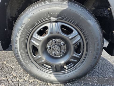 Used 2005 Honda CR-V LX image 25