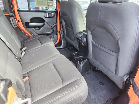 Used 2018 Jeep Wrangler Unlimited Sport AWD/4WD image 20