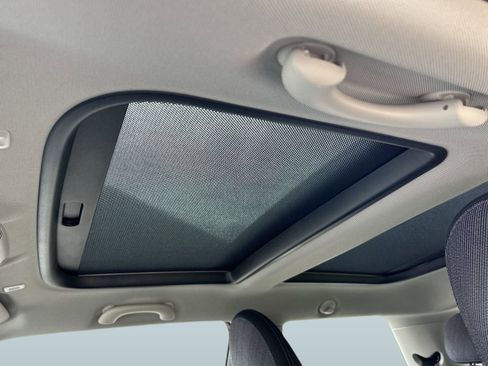 Certified 2025 MINI Cooper 2-Door Hardtop image 34