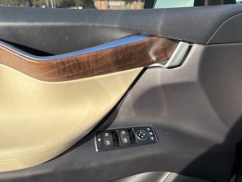 Used 2018 Tesla Model X 100D image 44