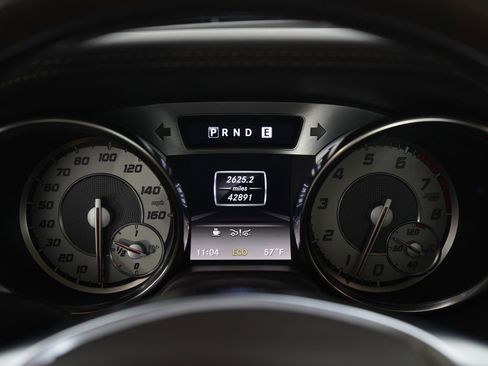 Used 2013 Mercedes-Benz SL 550 image 16