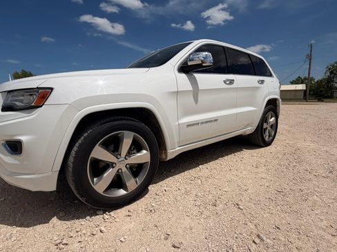 Used 2014 Jeep Grand Cherokee Overland AWD/4WD image 2