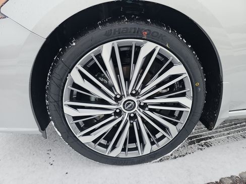 New 2025 Nissan Altima 2.5 SL FWD image 11