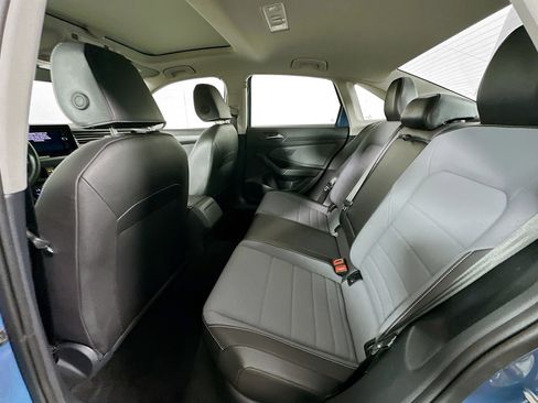 Used 2025 Volkswagen Jetta SE image 27