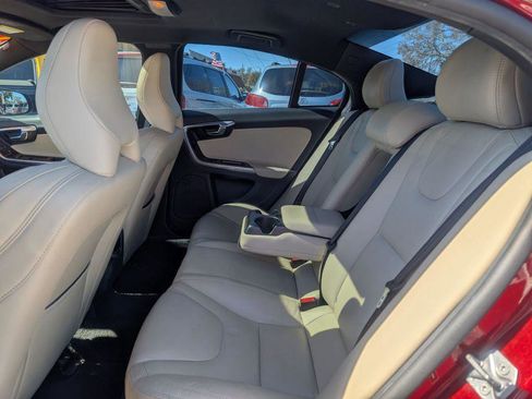 Used 2015 Volvo S60 T5 Platinum image 10