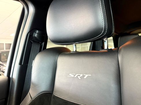 Used 2014 Jeep Grand Cherokee SRT image 27