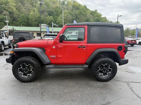 Used 2018 Jeep Wrangler Sport AWD/4WD image 6