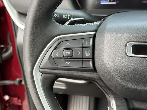 Used 2023 Jeep Grand Cherokee Limited w/ Black Appearance Package RWD image 30