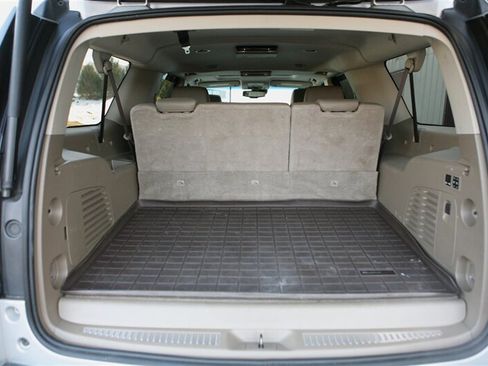 Used 2019 GMC Yukon XL SLT w/ Open Road Package image 18