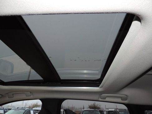 New 2026 Nissan Kicks SV image 15