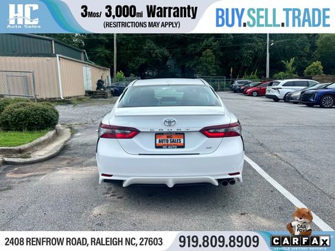 Used 2021 Toyota Camry SE image 4