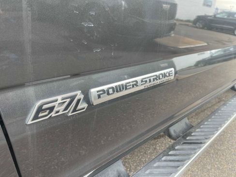 Used 2017 Ford F250 Lariat w/ Lariat Value Package image 10