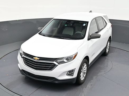 Used 2020 Chevrolet Equinox LS FWD image 16