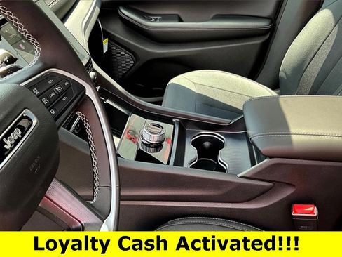 New 2025 Jeep Grand Cherokee L Laredo w/ Luxury Tech Group I image 17