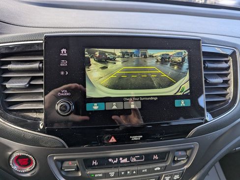 Certified 2022 Honda Pilot Special Edition image 17