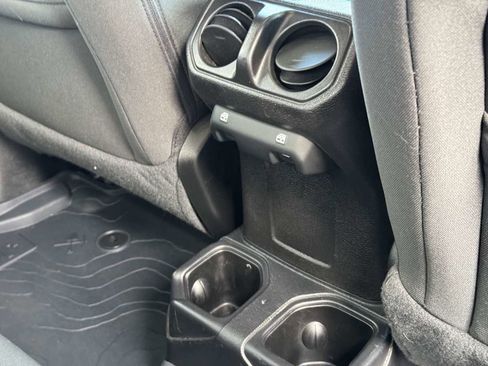 Used 2021 Jeep Gladiator Sport image 21
