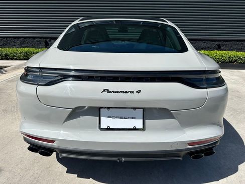 Used 2021 Porsche Panamera image 12