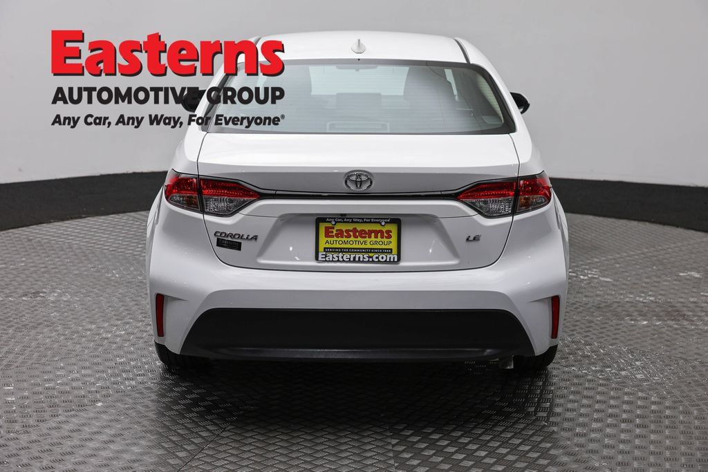 Used 2026 Toyota Corolla LE FWD image 6