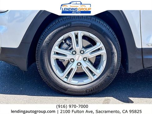 Used 2022 GMC Terrain SLE FWD image 9