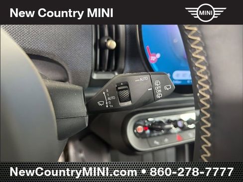 Certified 2025 MINI Cooper 2-Door Hardtop image 23