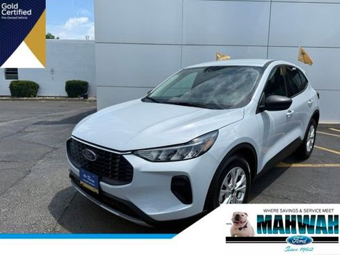 Certified 2025 Ford Escape Active w/ Tech Pack #1 FWD image 1