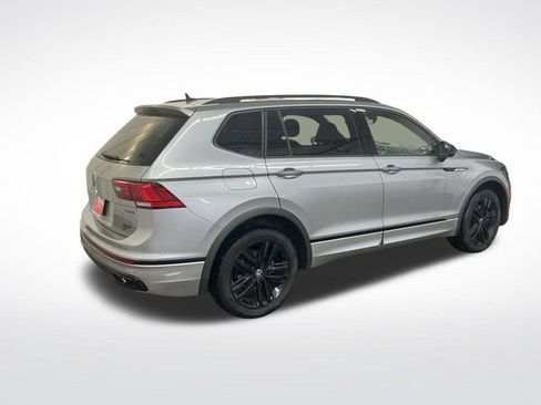 Used 2022 Volkswagen Tiguan SE R-Line AWD/4WD image 7