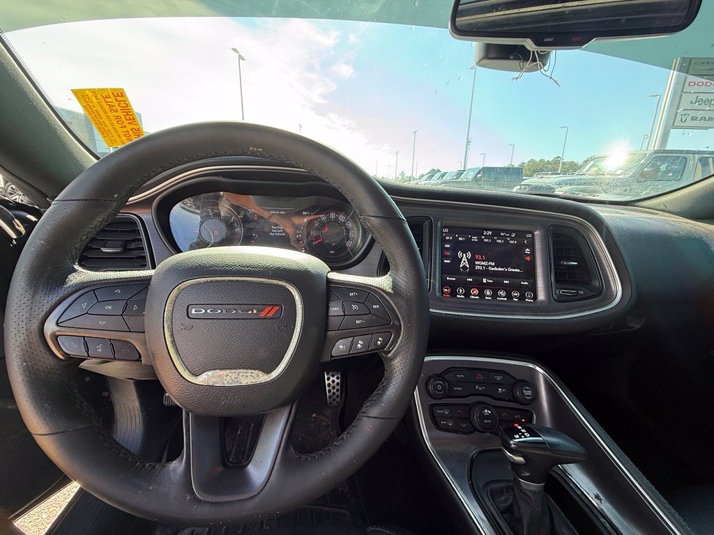 Used 2018 Dodge Challenger SXT Plus RWD image 9