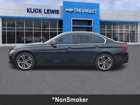 Used 2018 BMW 330i xDrive Sedan w/ Convenience Package image 4