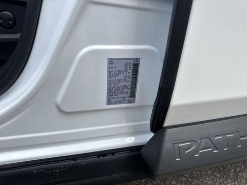 New 2026 Nissan Pathfinder SL AWD/4WD image 39
