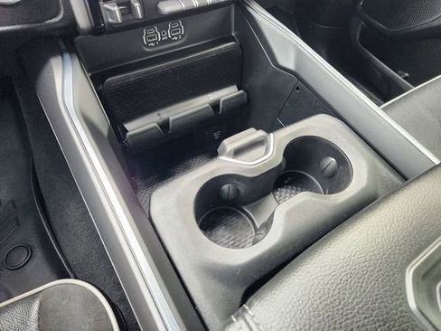 Used 2024 RAM 1500 Laramie image 22