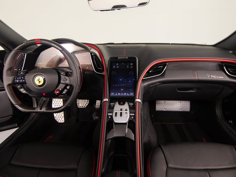 Used 2026 Ferrari Roma Spider RWD image 32