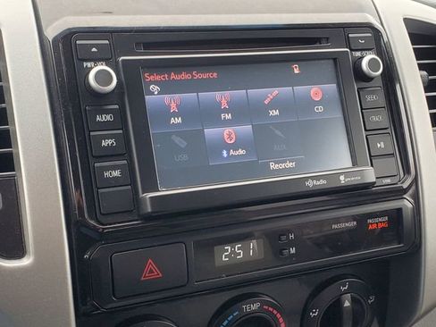 Used 2014 Toyota Tacoma PreRunner w/ SR5 Package image 17