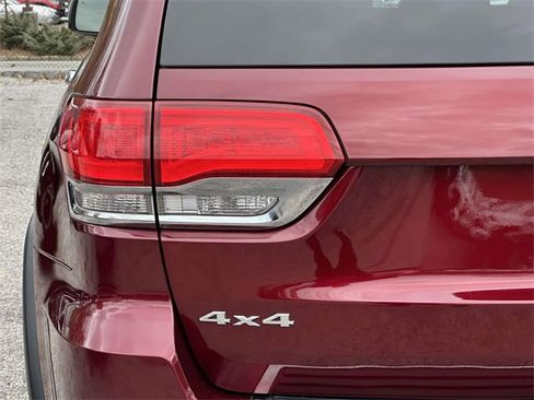 Certified 2019 Jeep Grand Cherokee Limited image 12