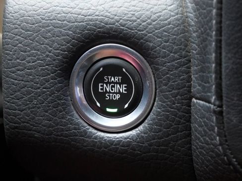 Used 2021 GMC Yukon Denali w/ Denali Premium Package AWD/4WD image 22