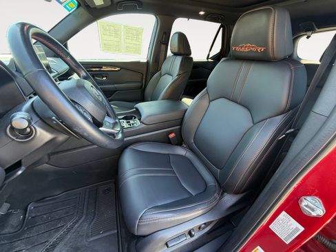 Used 2025 Honda Pilot TrailSport image 10