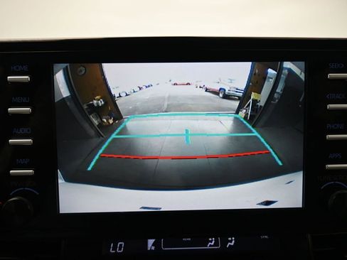 Used 2021 Toyota Sienna LE image 18