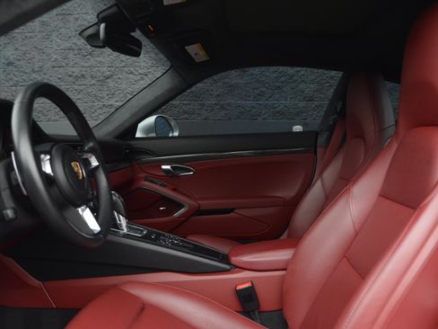 Used 2018 Porsche 911 Carrera GTS RWD image 15