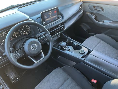 Used 2021 Nissan Rogue S image 17