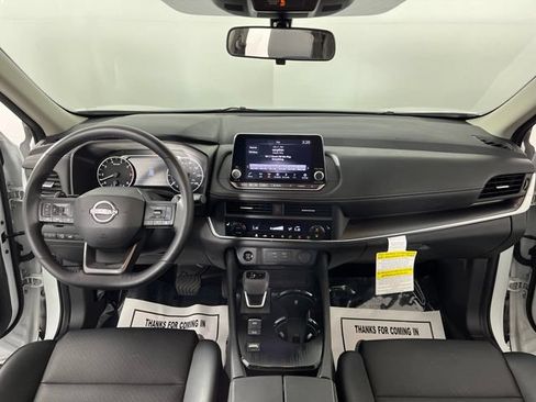 Certified 2025 Nissan Rogue SV w/ SV Premium Package FWD image 38