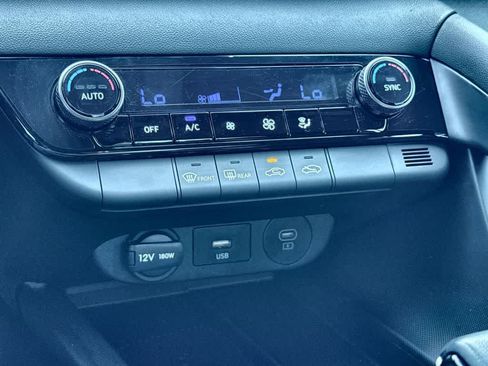 Used 2025 Hyundai Elantra Sport FWD image 20