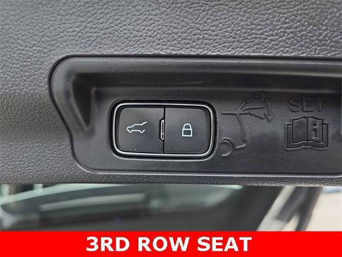 Used 2023 Ford Explorer XLT w/ Equipment Group 202A image 15