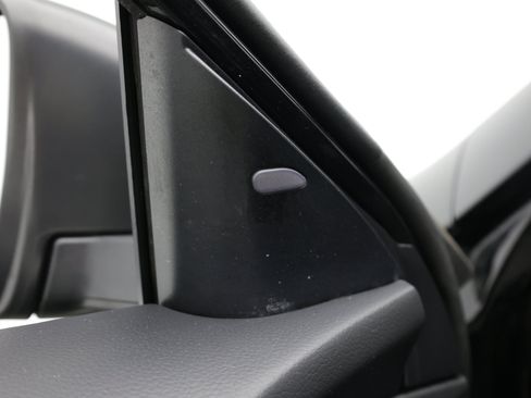 Used 2020 Nissan Rogue SL FWD image 19