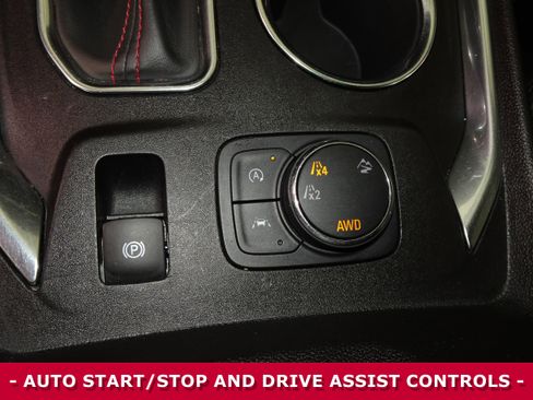 Used 2023 Chevrolet Traverse RS image 25