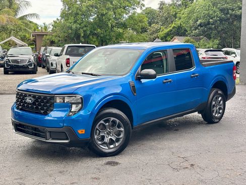 Used 2025 Ford Maverick XLT w/ Equipment Group 302A AWD/4WD image 3